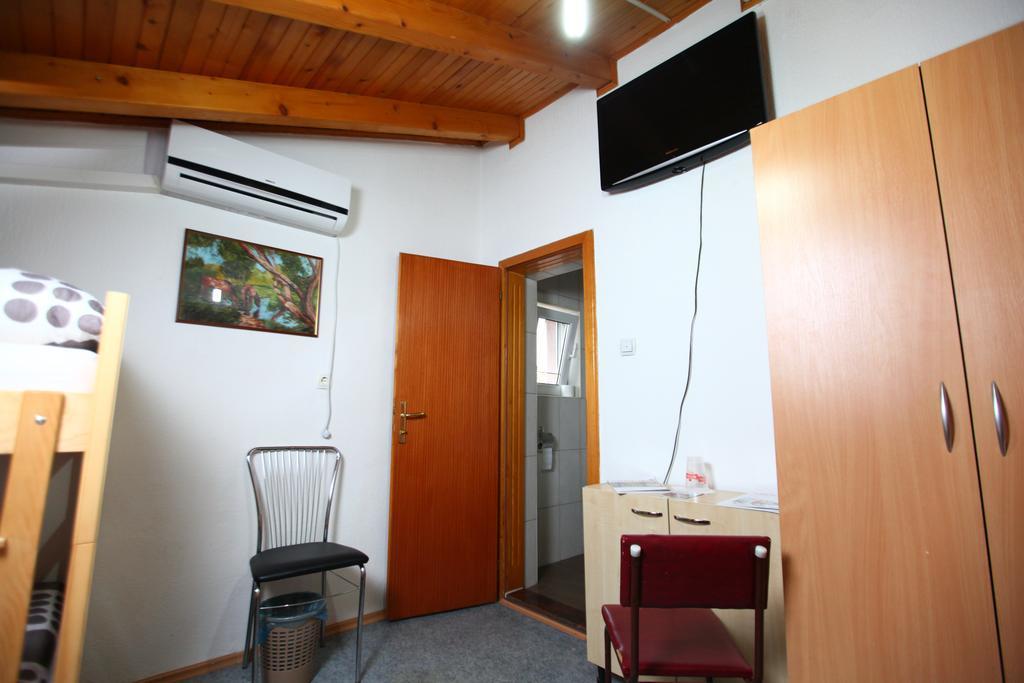 Hostel Cuba Banja Luka Exterior photo